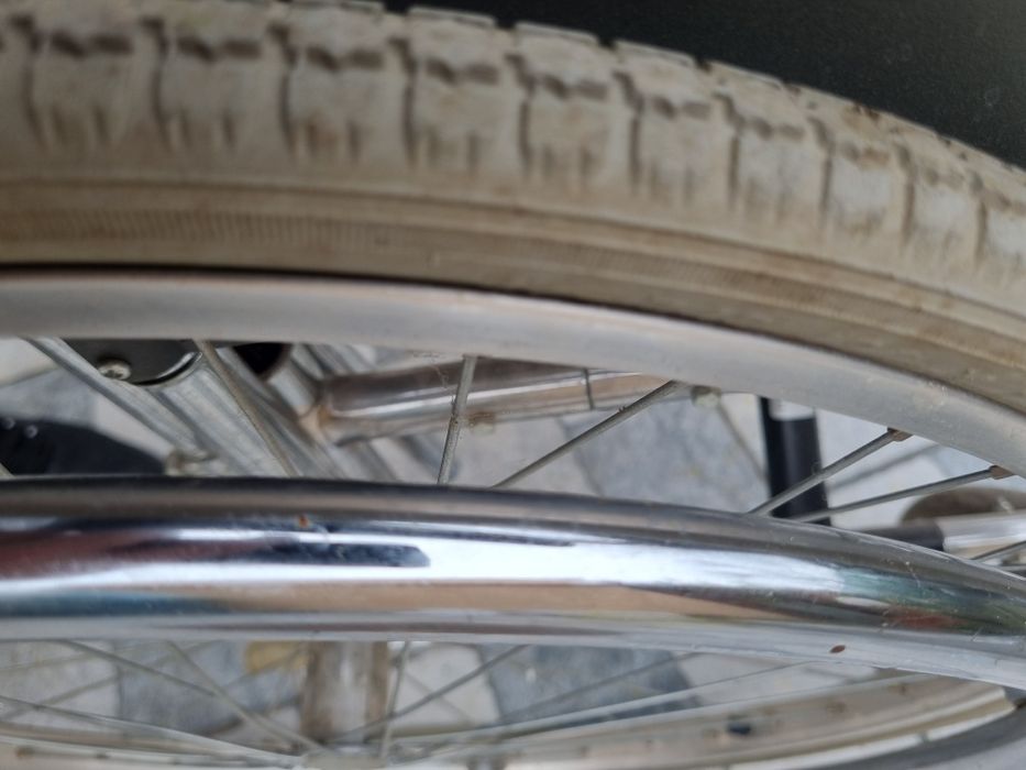 Scaun  cu rotile,carucior