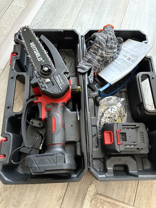 Drujba electrica de mana cu acumulatori