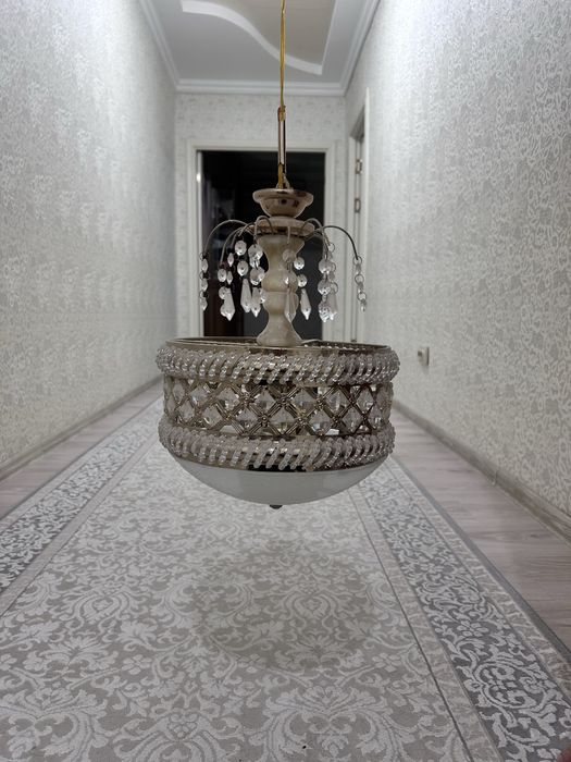 Продам 3 люстры, б/у