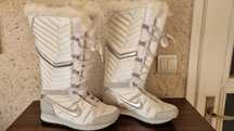 Дамски зимни ботуши Nike