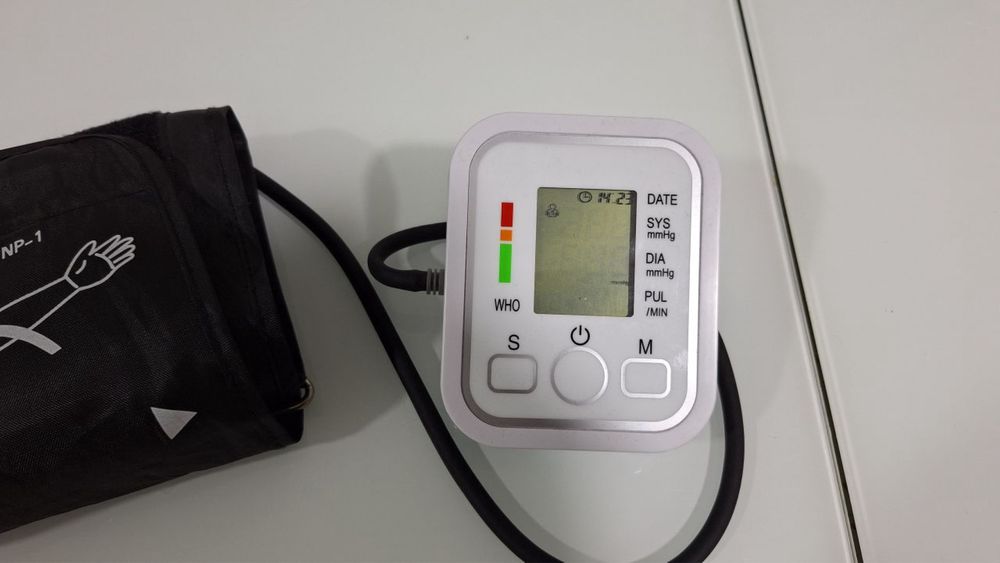 Tensiometru complet automat de brat