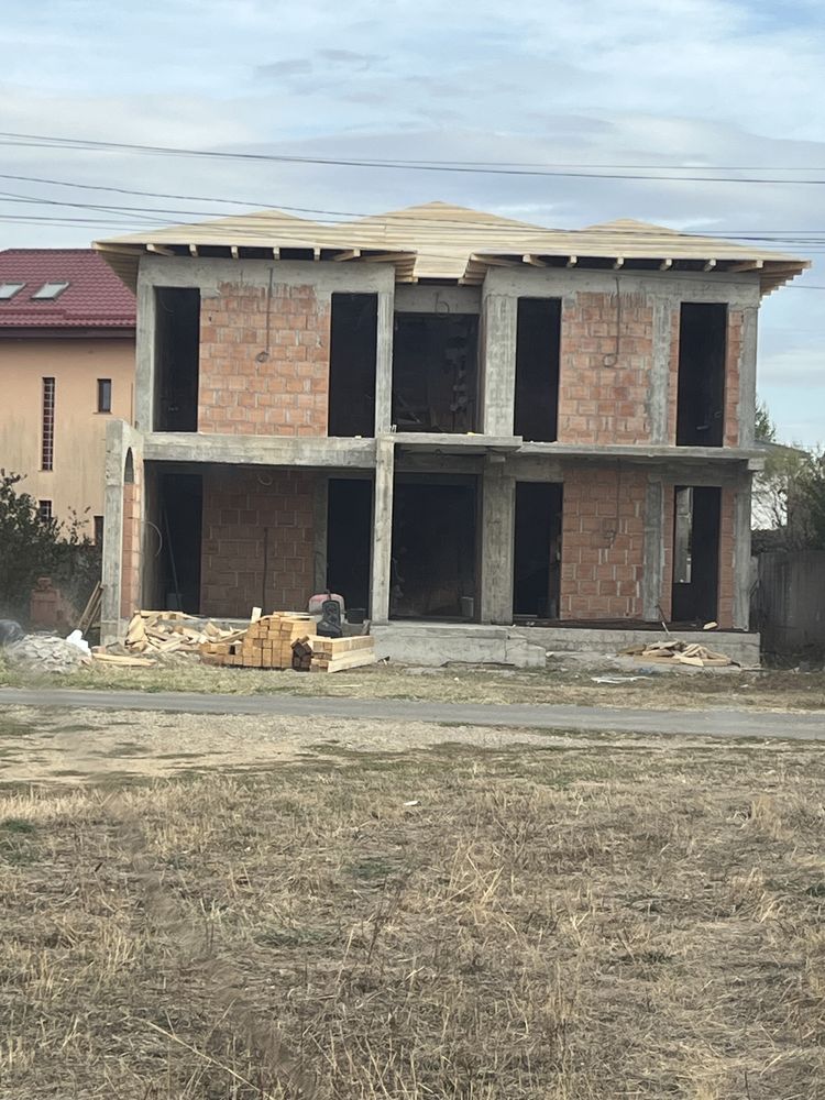 Meseriașii constructori