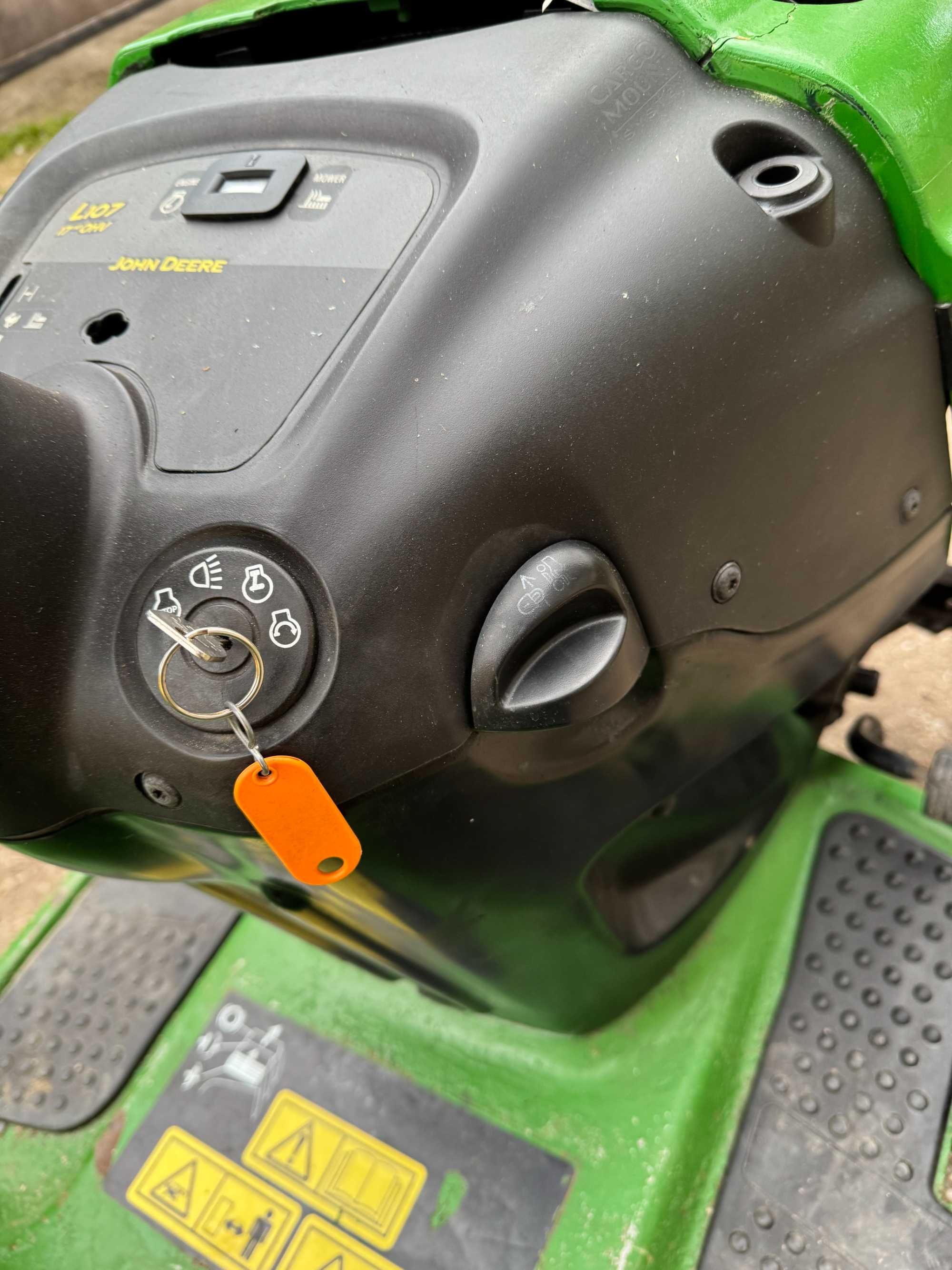 Тракторна косачка JOHN  DEERE BRIGGS STRATTON. 17,0к.с.