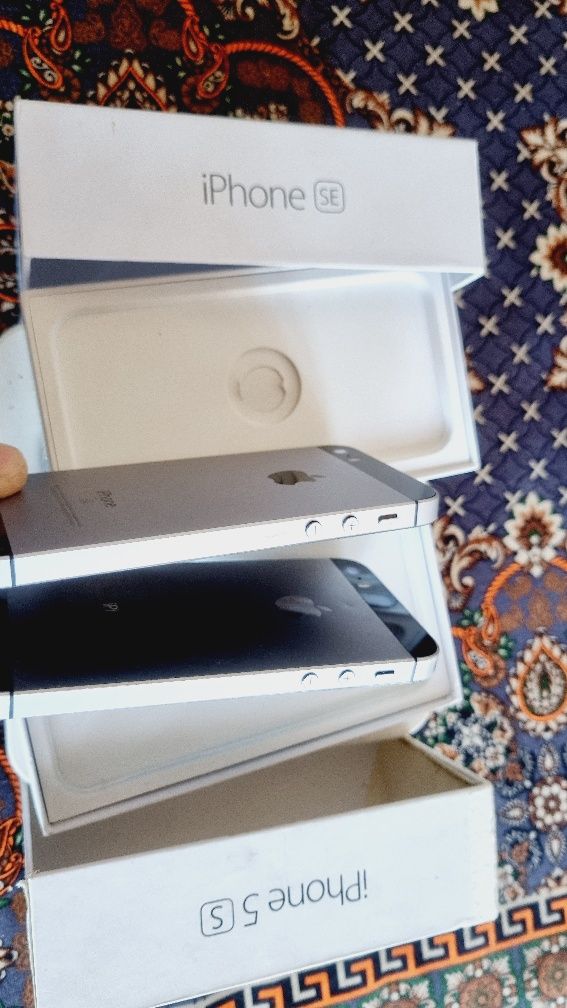 Telefon Apple 5 S va Apple 5 se