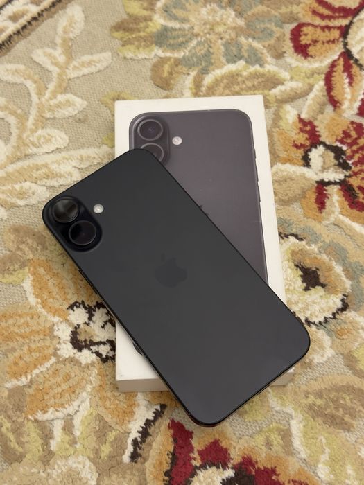 iPhone 16 plus +, 128gb black titanium хорошее состояние.