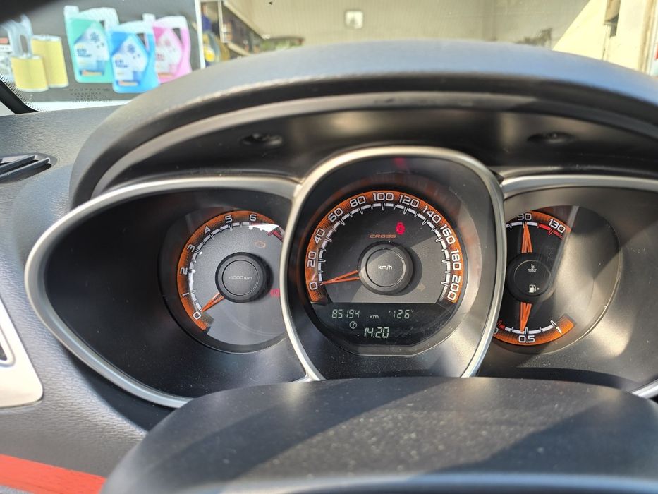 Lada vesta cros 1.8 2019 yil