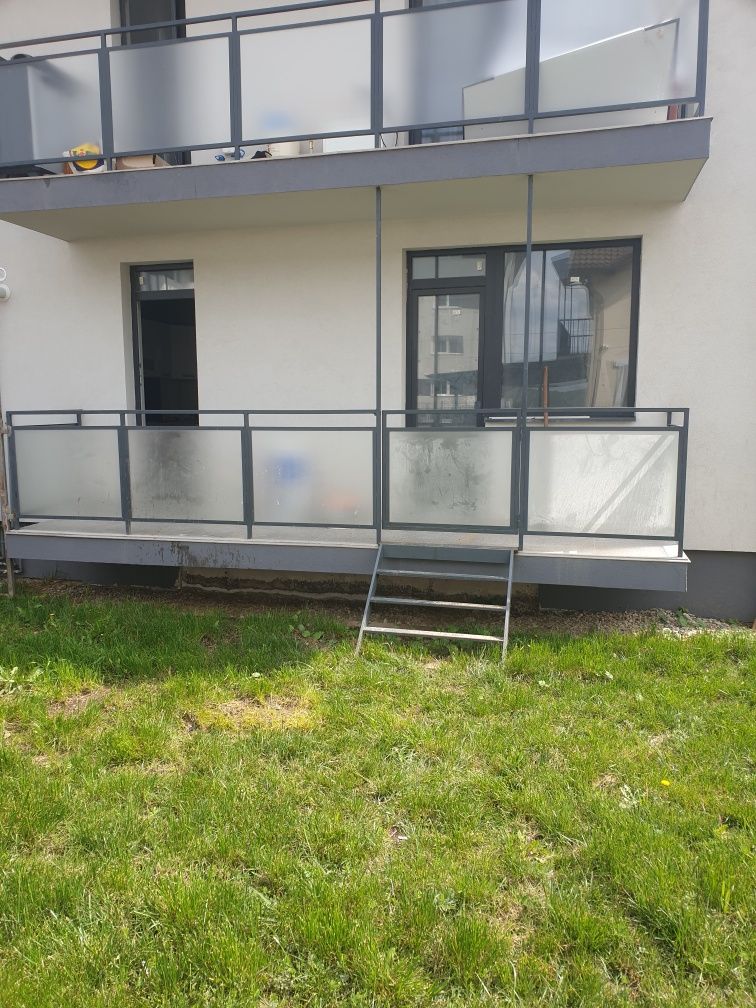 Inchiriez Apartament cu gradină, 80 mp.,3 camere ,str.Nouă Apahida