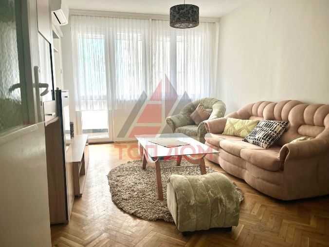 Дава се под наем Тристаен апартамент в Варна, Център - 75 кв.м за 433.5 € - Снимка #2