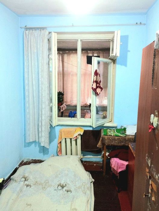 Чилонзор-25Кв 3/5/5/Балкон 2/6/Кирпичный дом Срочно Сотилади