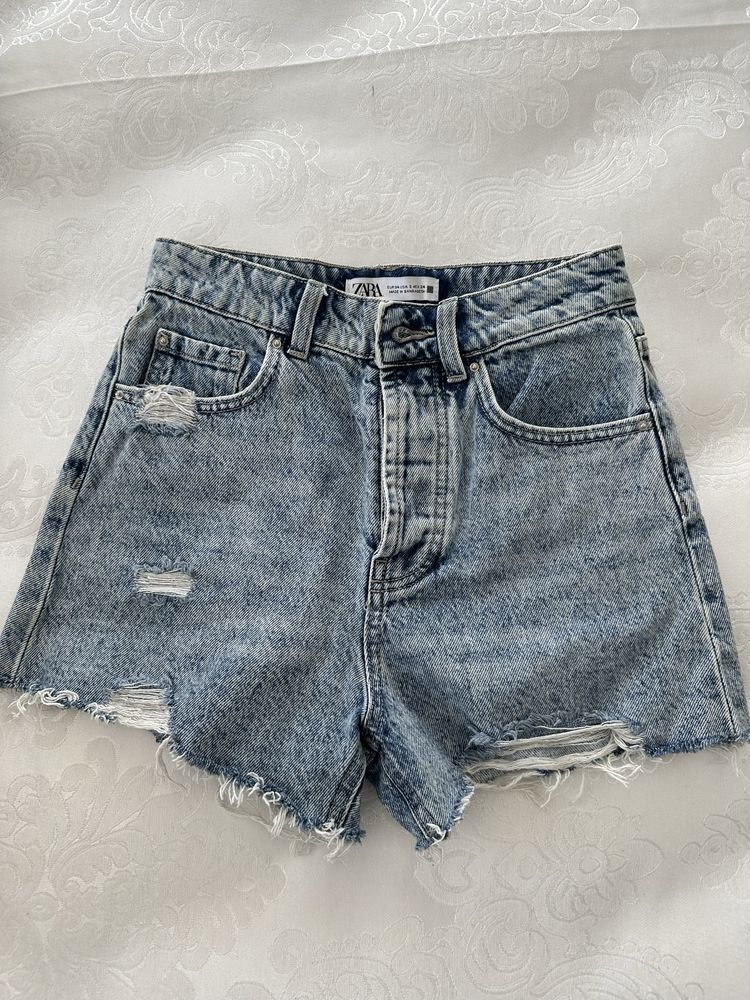 Къси панталони от Zara