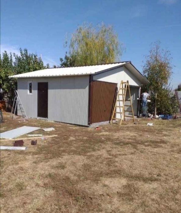 Vând garaje auto din structura metalica si panou sandwich termoizolant