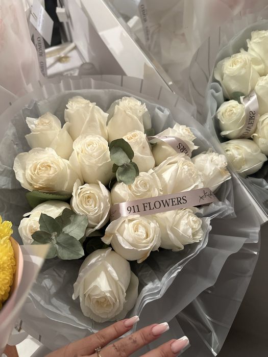 букет белых роз