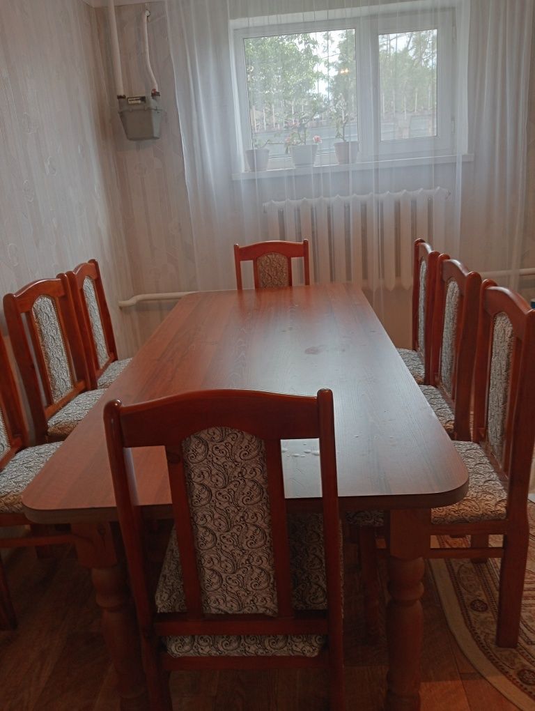Продается кухонный стол