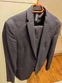 Costum Zara bleumarin marimea 46 plus palton negru