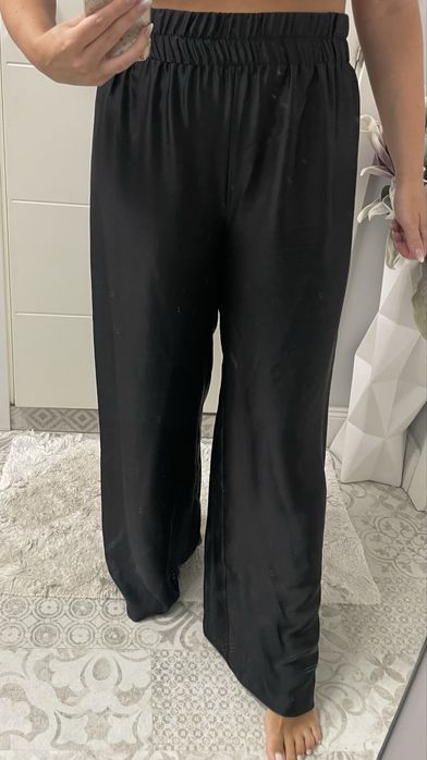 Сатенен черен панталон