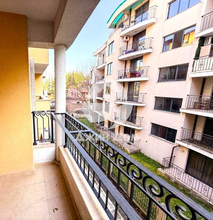Продава се Двустаен апартамент в к.к. Слънчев бряг - 67 кв.м за 1105 €/кв.м - Снимка #4