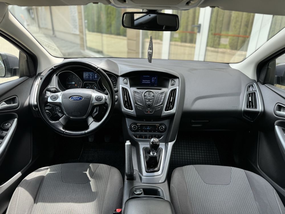 Ford Focus MK3 Titanium X Navigatie Clima 1.6 TdCi 115 CP 6+1 Trepte