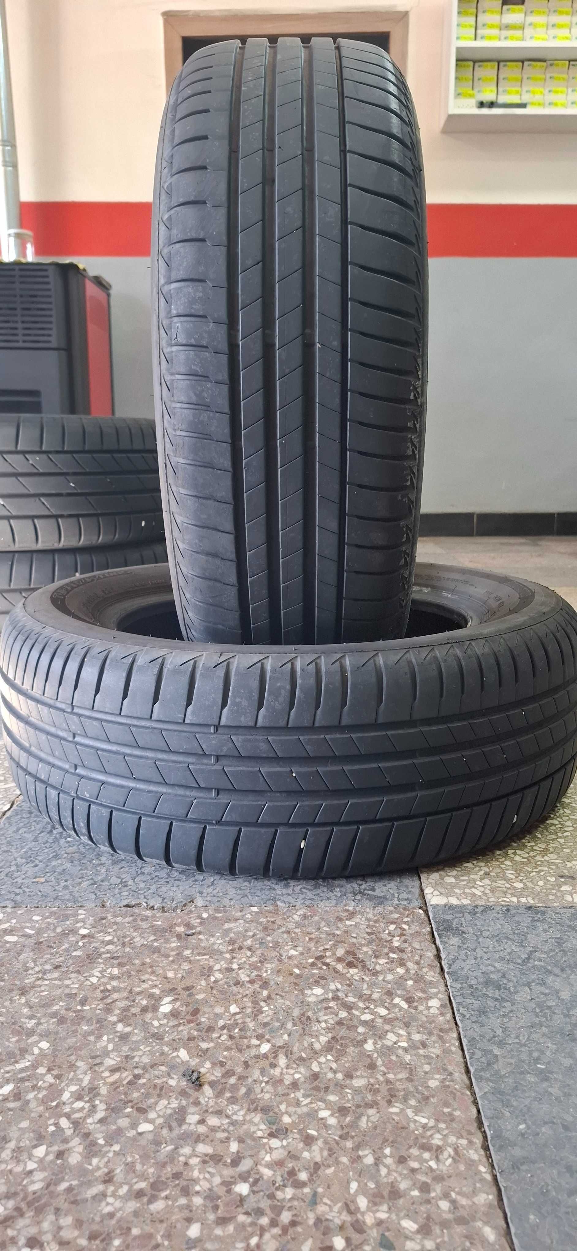 2бр. 205/60/16 Bridgestone 6.5mm грайфер, дот 23г. Безплатен монтаж