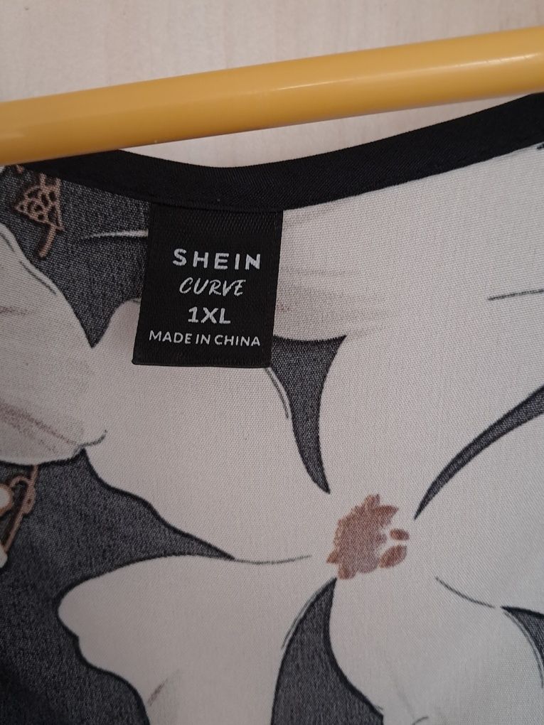 Рокля  Shein XL 30лв.