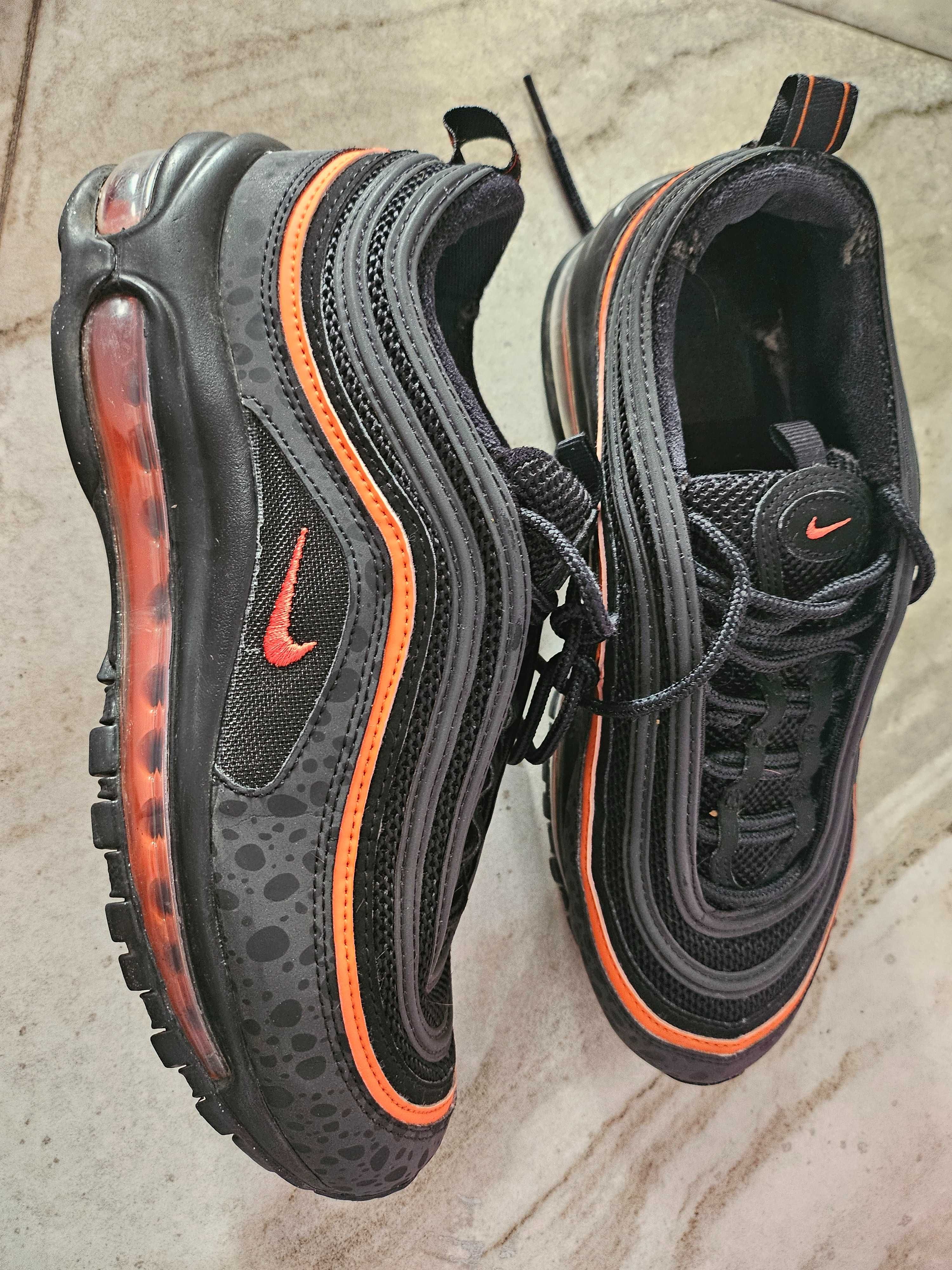 Маратонки Nike air max