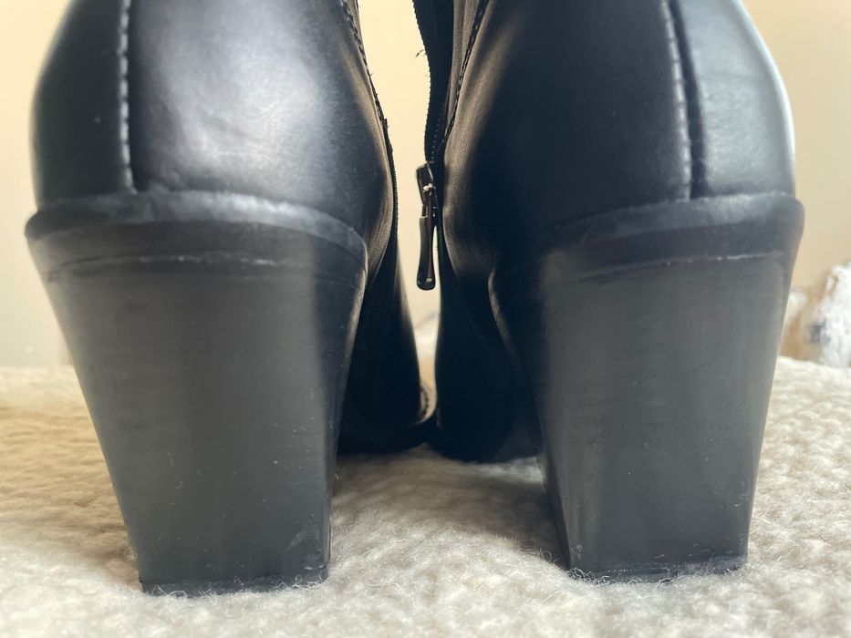 Кожени боти, No. 38