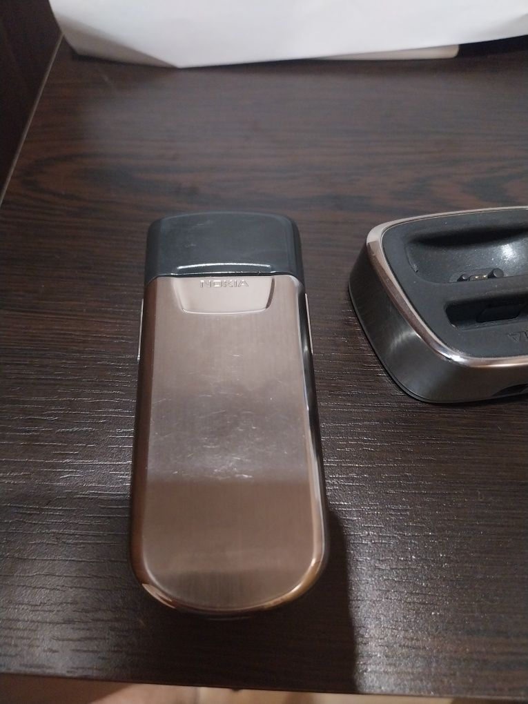 Nokia 8800 класик с док станция