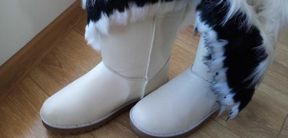 Cizme UGG piele ecologica albe imblanite masura 39