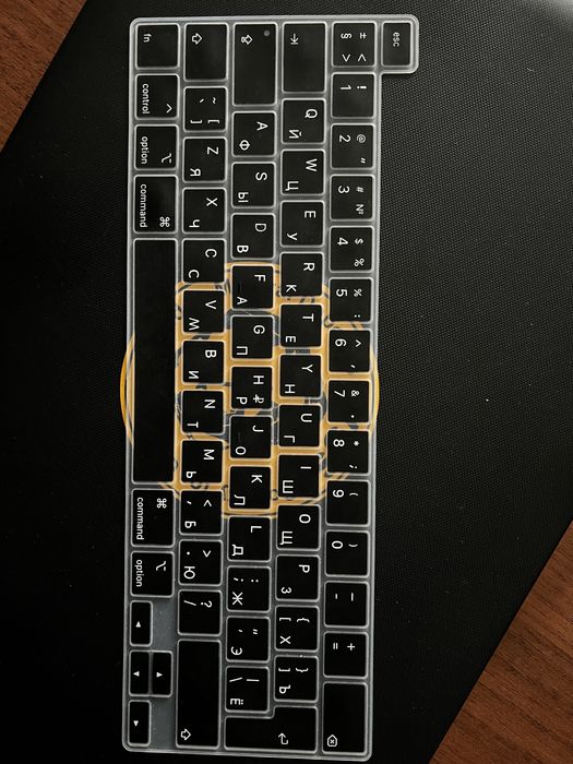 Силиконовая накладка на клавиатуру macbook pro 13 2020