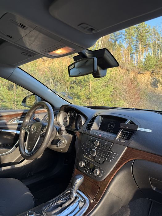 Opel Insignia 2.0i TURBO 220hp