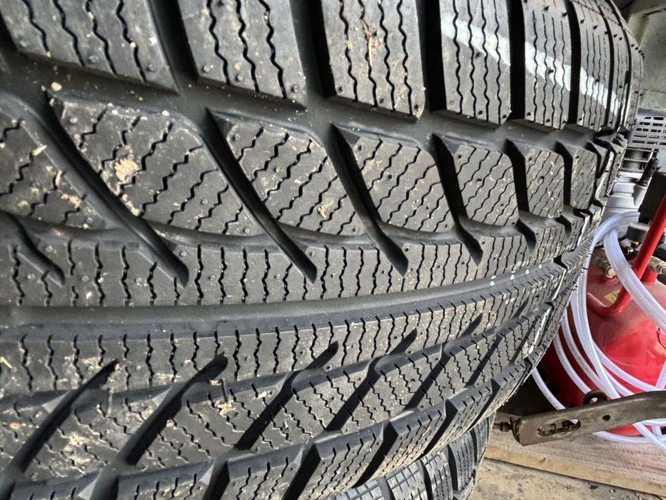 225/50/17   С Чисто нови Гуми зимни