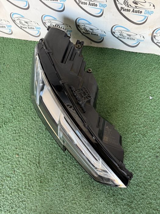 Far dreapta  Audi A4 B9 full led complet