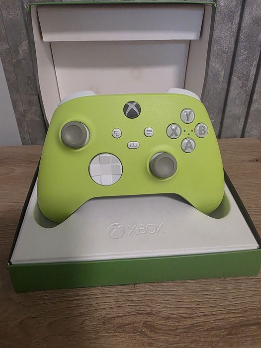 Джойстик за Xbox One Lunar Shift , оригинален контролер