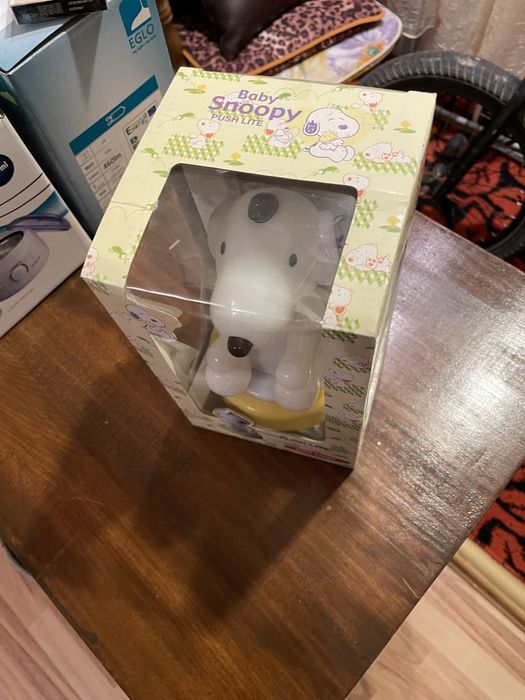 Lampa catel alb pe baterii (2+1 gratis)