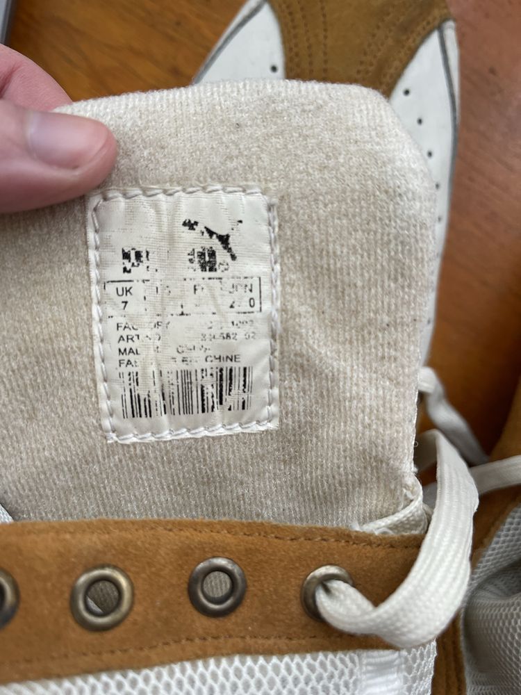 Boxing shoes Puma.