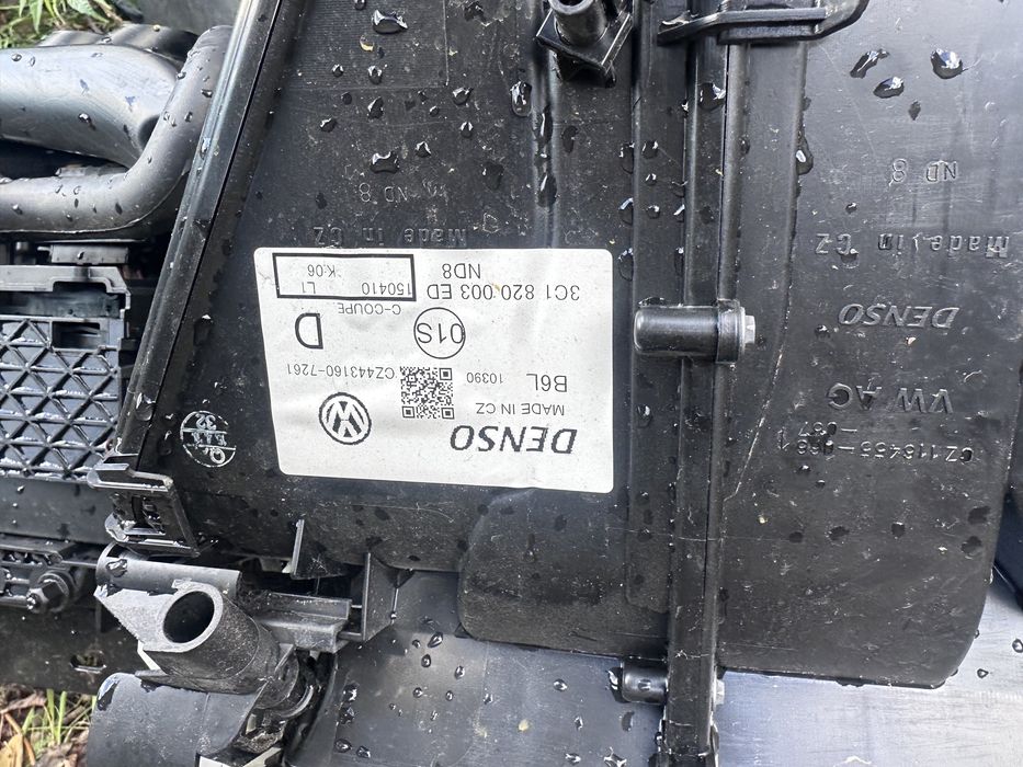 Конзола парно/климатик VW Passat B6 2010Година