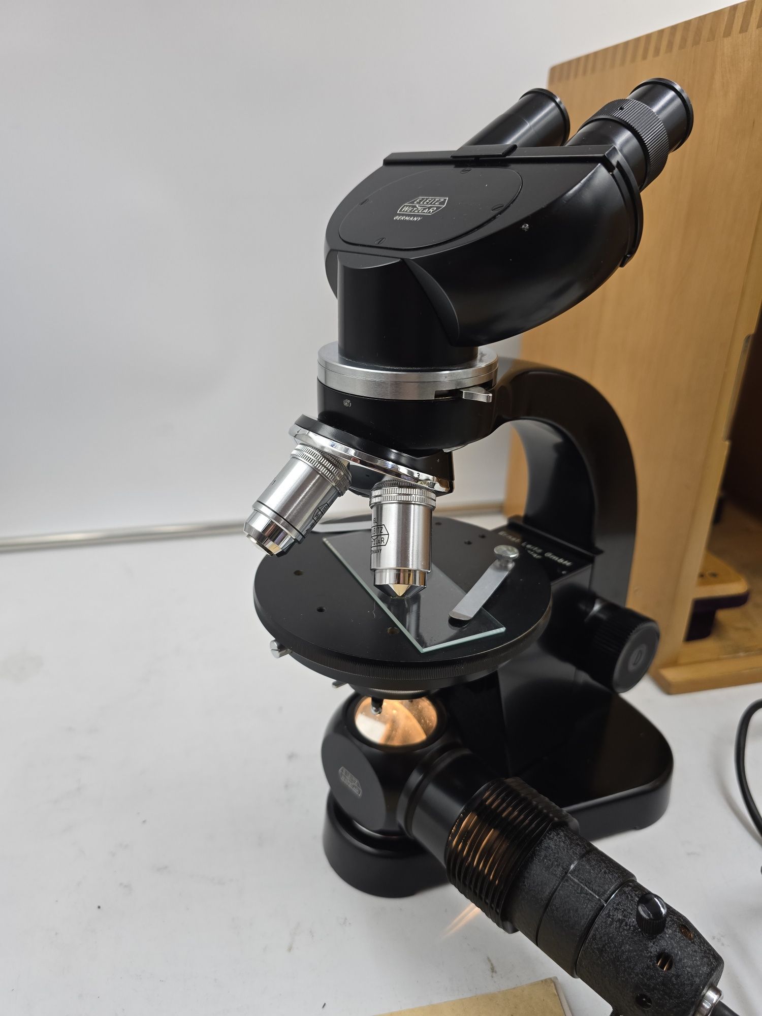 Microscop Leitz , Leica