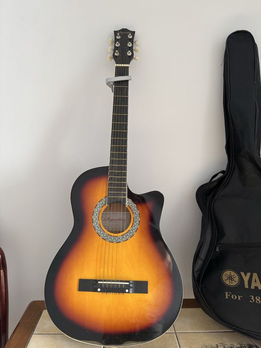 Гитара акустическая