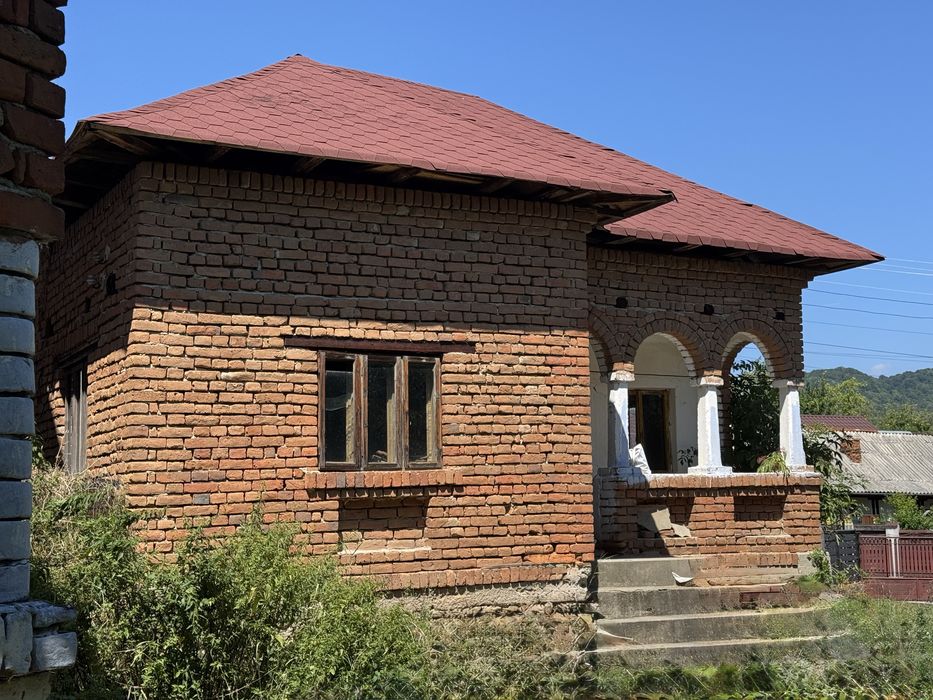 Casa + teren spectaculos 3.700 mp - Corbi, Arges