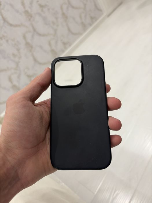 отдам чехлы на iphone 14 pro