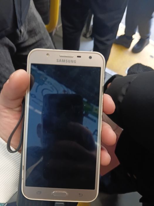 Samsung Galaxy J7 core