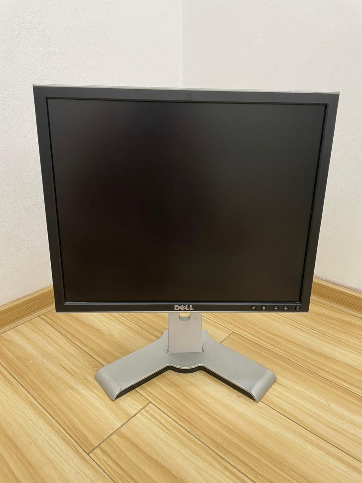 Vând lot 3 monitoare