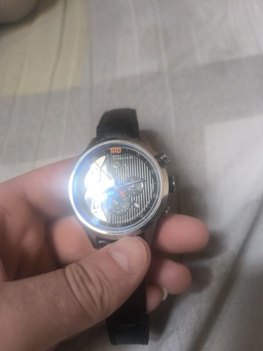 Продам часы Работают