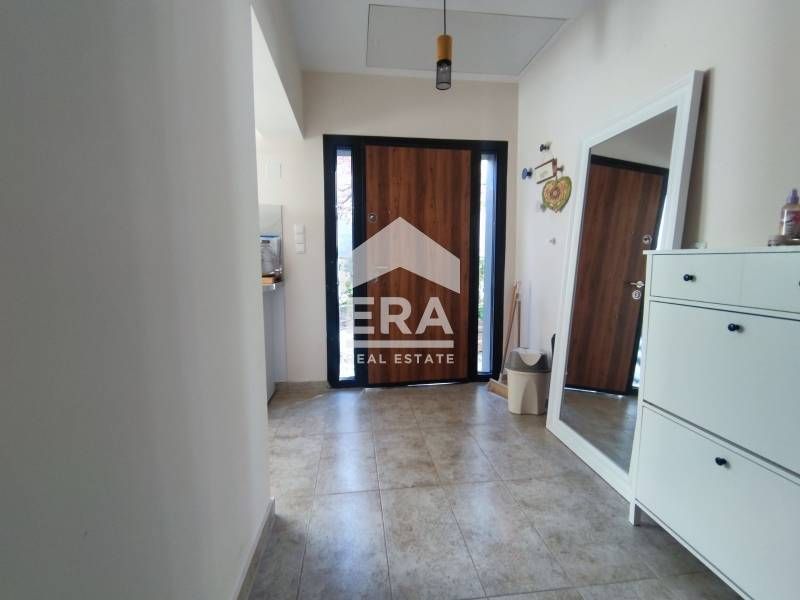 Прекрасна къща в село Крепост