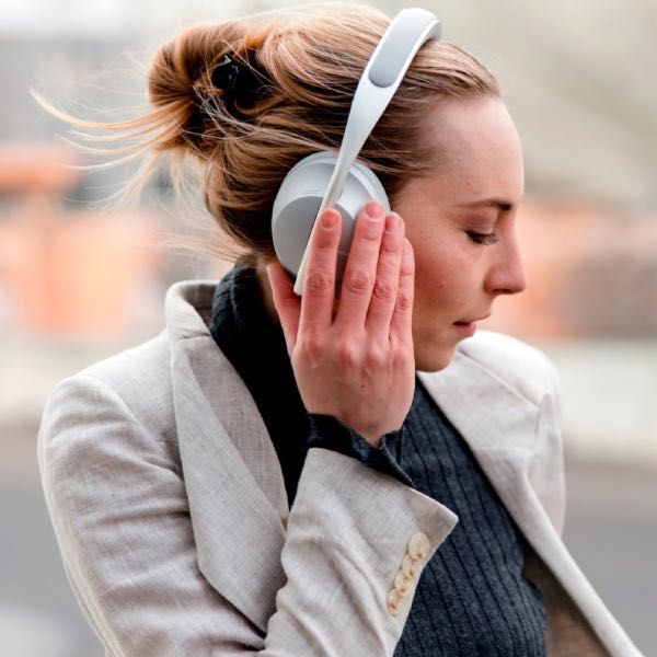 Наушники Bose Noise Cancelling 700 Luxe Silver в идеальном состоянии