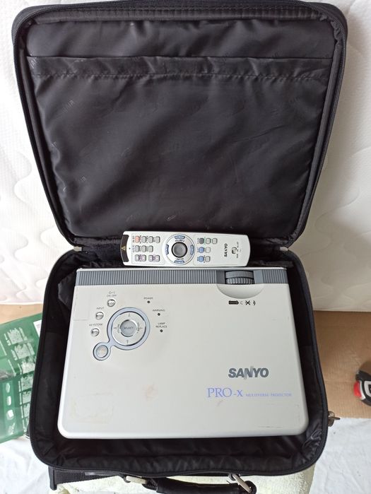 Proiector Sanyo pro x multireverse