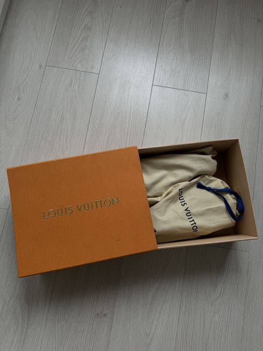 Louis Vuitton Black Runaway Iridescent