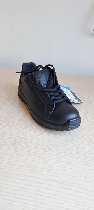 Нови защитни обувки Sixton Randa Low, 40 номер, оригинални, Италия