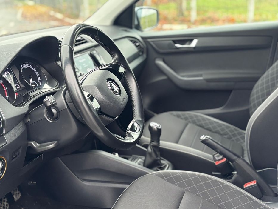 Vand Skoda Fabia 2022 1.0tsi 95 cp