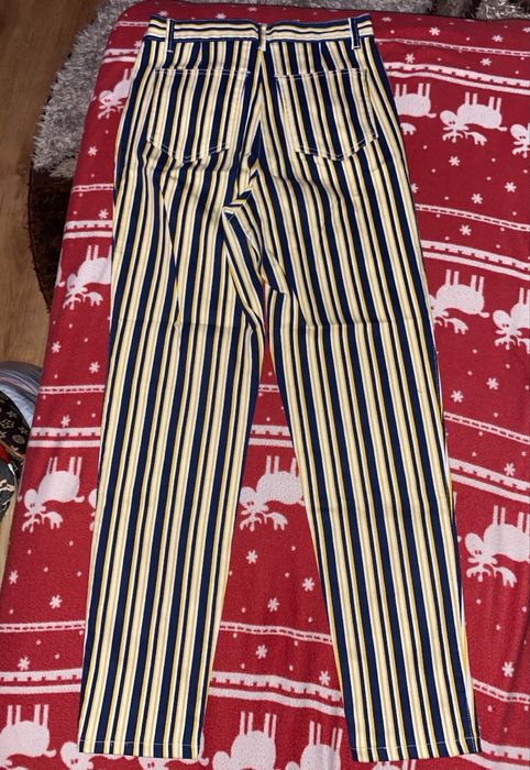 Pantaloni in dungi, talie inalta, marime 36