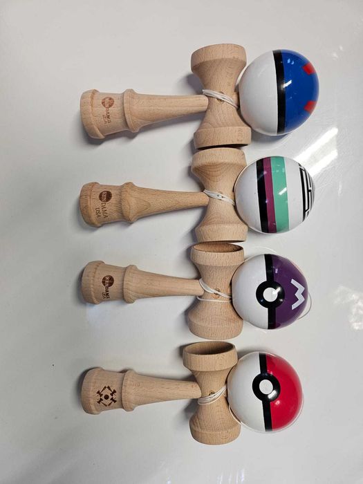Kendama NOUA USA - bila lucioasa - 18cm